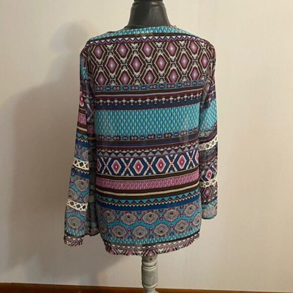 Umgee Blue/Brown/Pink with White Lace V-neck and Lace on sleeves tunic, size M - Picture 2 of 3